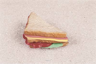 Demi Sandwich club factice L 145x80 mm plastique soufflé
