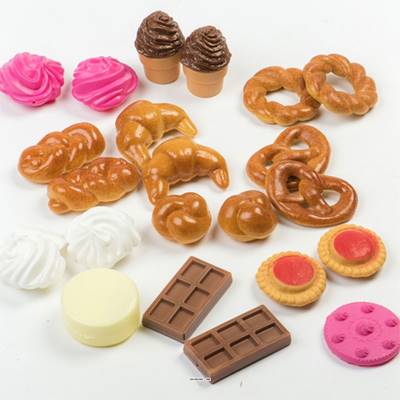 Lot de 22 Viennoiseries assorties factices plastique soufflé