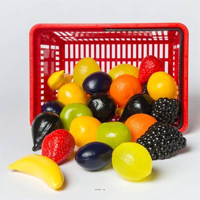 Panier de 27 fruits assortis factices plastique soufflé